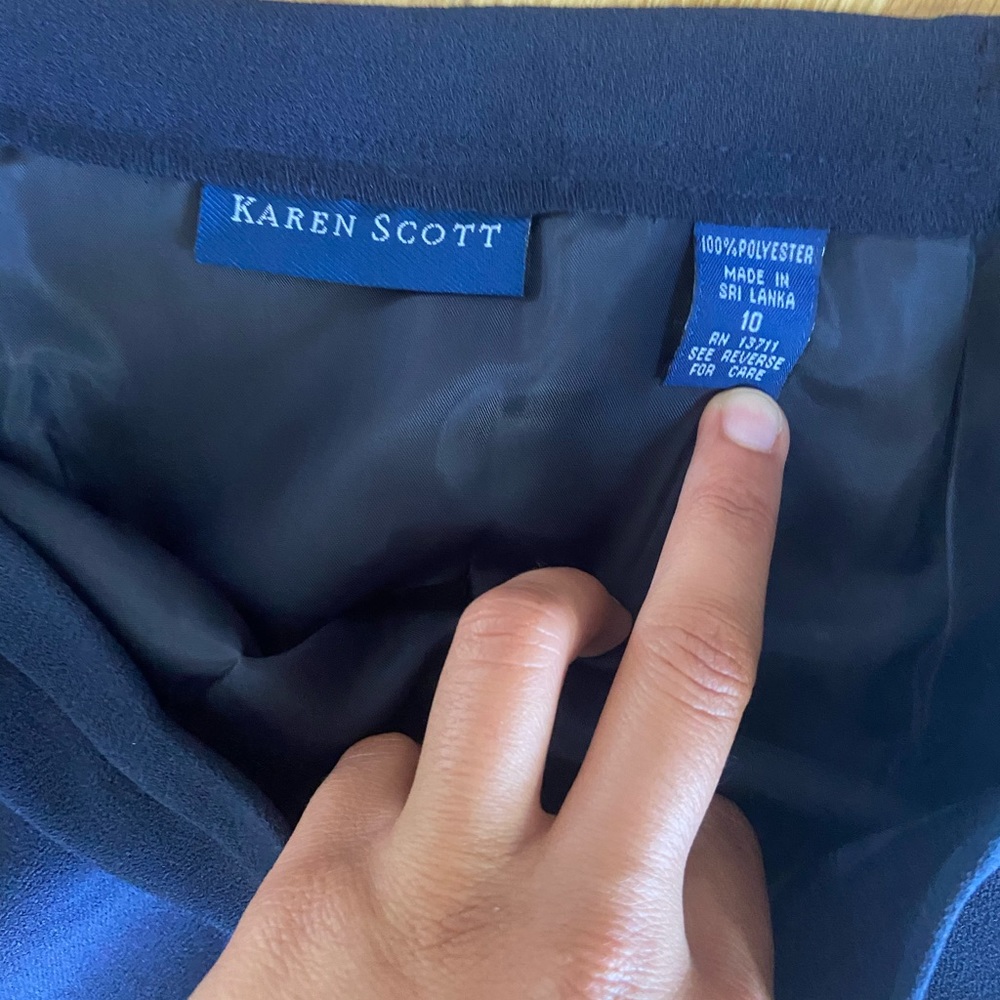 Navy karen scott skirt - Picture 3 of 3